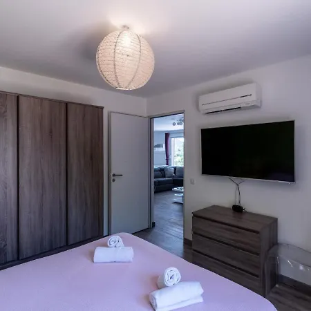 Villa Santa Reparata By Interhome *